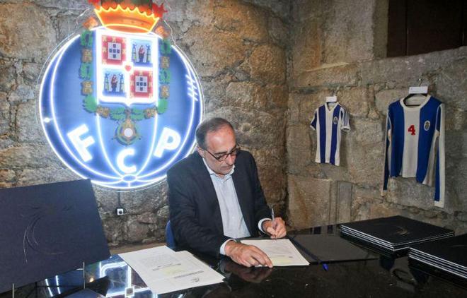 赛中都位列 赛中都位列