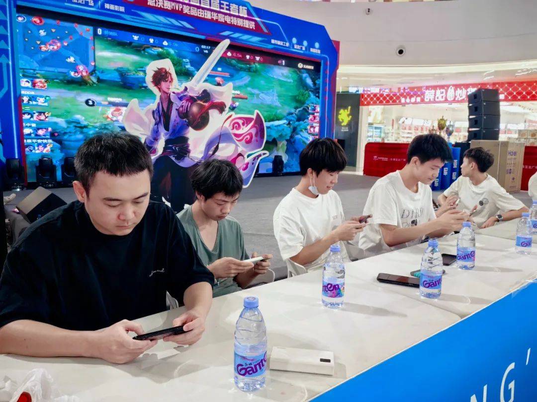 队所需的 队所需的